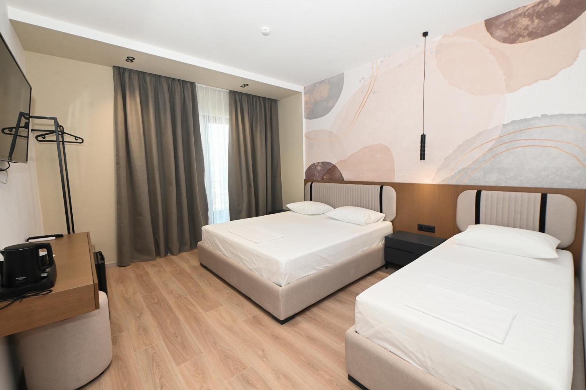 Monun Hotel Ksamil Exterior photo