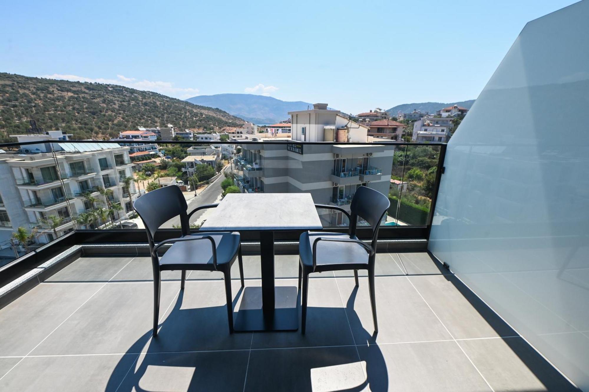 Monun Hotel Ksamil Exterior photo